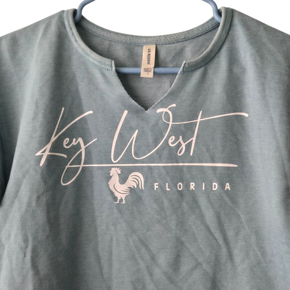 US Apparel Key West Florida Rooster Cropped Short Sleeve Sweatshirt Blue Small